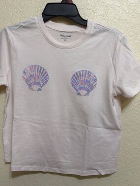 Girls' Cream Shell Graphic Tee